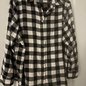 DKNY Black and White Top